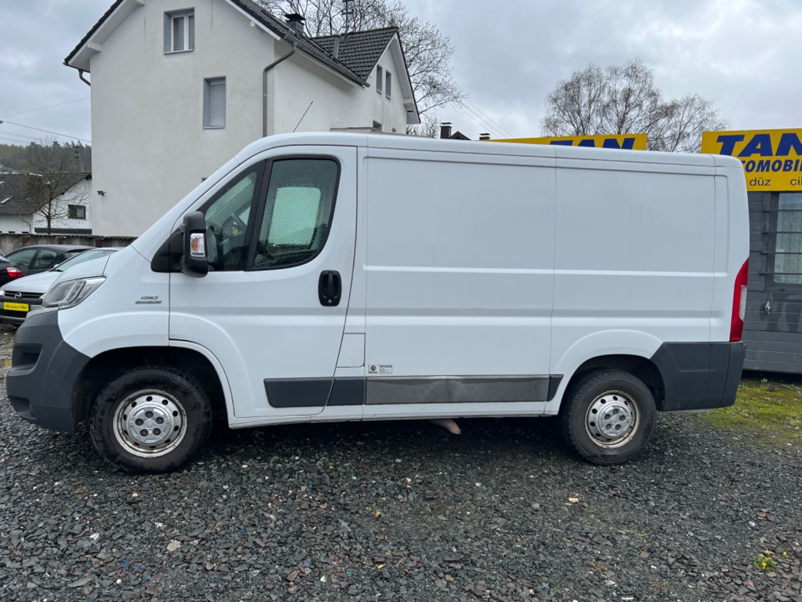 Fahrzeugabbildung Fiat Ducato Kasten 30 130 L1H1 RS: 3000 mm