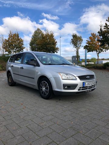 Ford Focus 1.6 Trend TÜV 08/26 gepflegt 