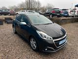 Peugeot 208 BlueHDi 100 Allure**1.Hand*Panorama*Kamera** - Peugeot 208 mit Diesel-Antrieb