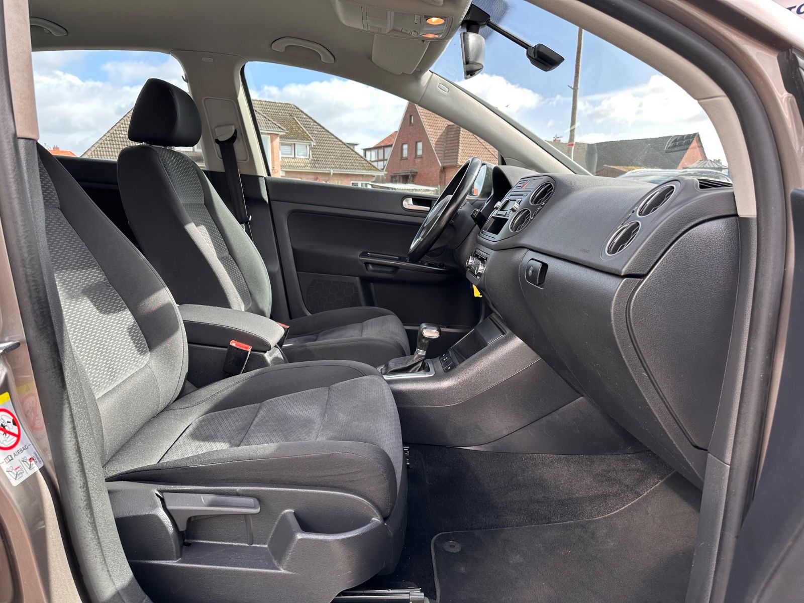 Fahrzeugabbildung Volkswagen Golf Plus 1.4 TSI DSG Comfortline AHK/PDC/GJR