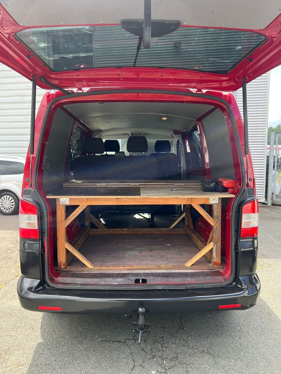 Fahrzeugabbildung Volkswagen T5 Transporter Kasten-Kombi Kombi