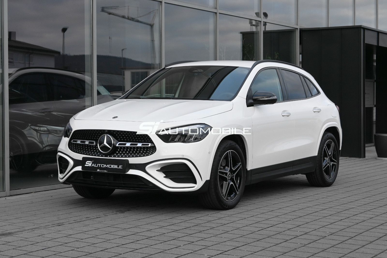 Fahrzeugabbildung Mercedes-Benz GLA 220 d 4Mat. AMG °ACC°AHK°360°MEMORY°KEYLESS°
