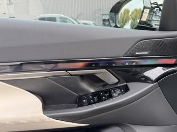 صورة مصغرة 34 لـ 2025 BMW I5