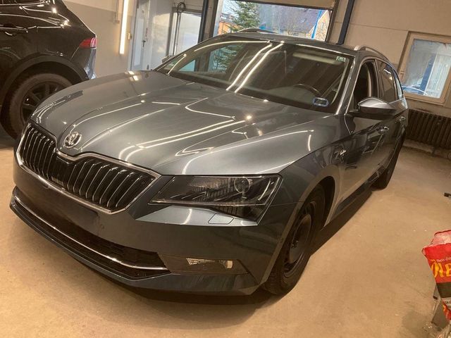 Skoda Superb Combi L&K 2.0 TDI/LED/PANO/LEDER/ACC/NAVI