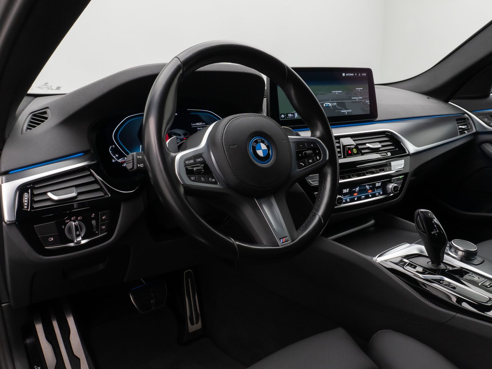 Fahrzeugabbildung BMW 530e xD M Sport Kamera Laser HUD DAB H/K Komfort