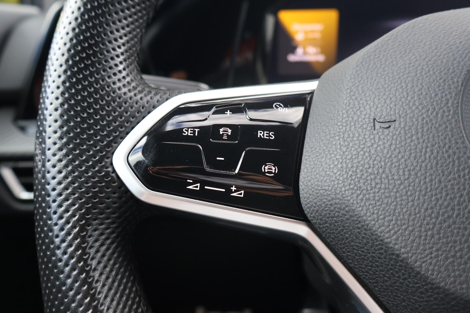 Volkswagen Golf VIII 1.5 16V TSI R-Line LED Navi Tempomat, миниатюра 23