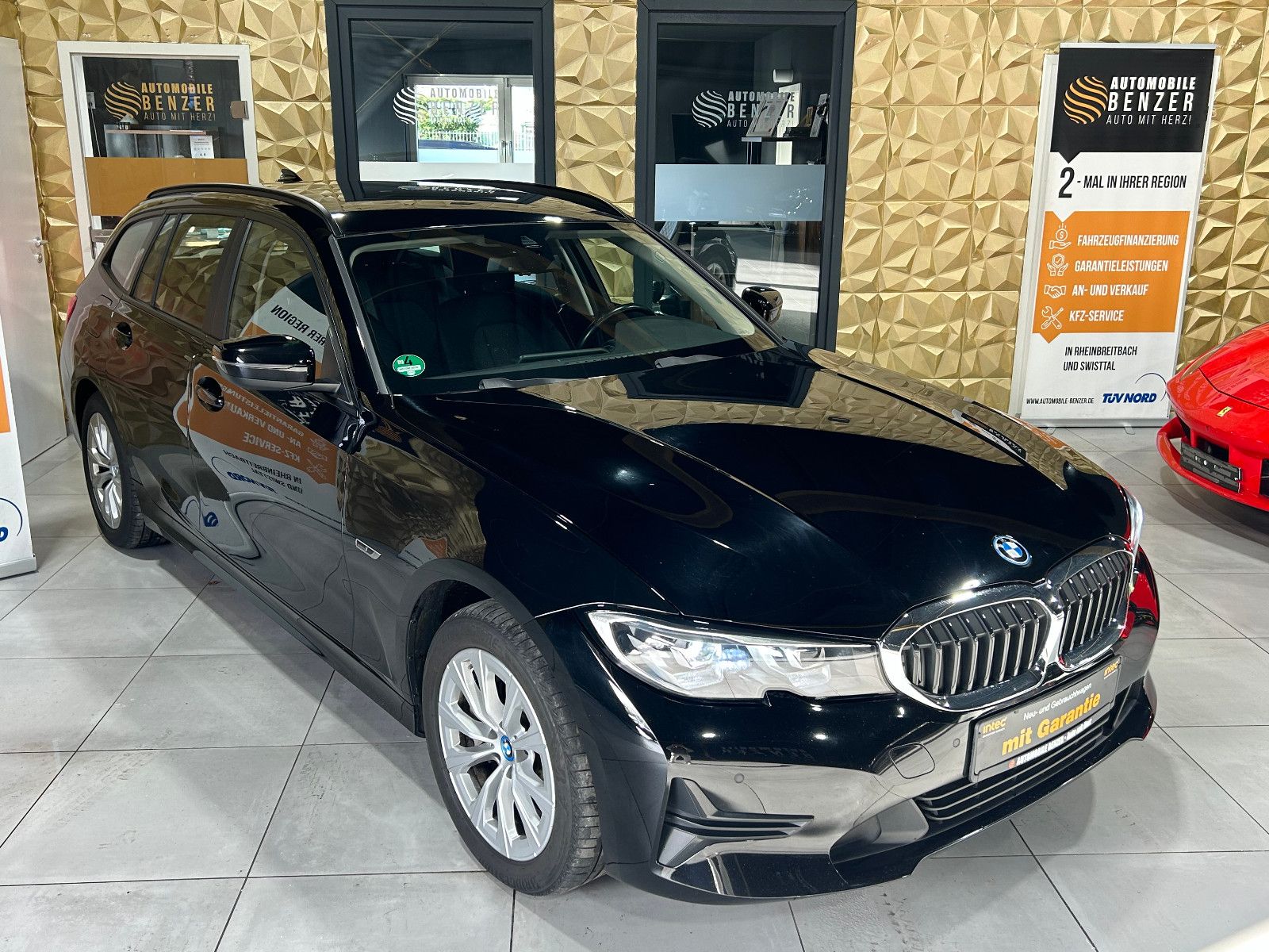 Fahrzeugabbildung BMW 3 Touring 330 e Advantage/8-FACH/APPLE/TEMPOMAT/