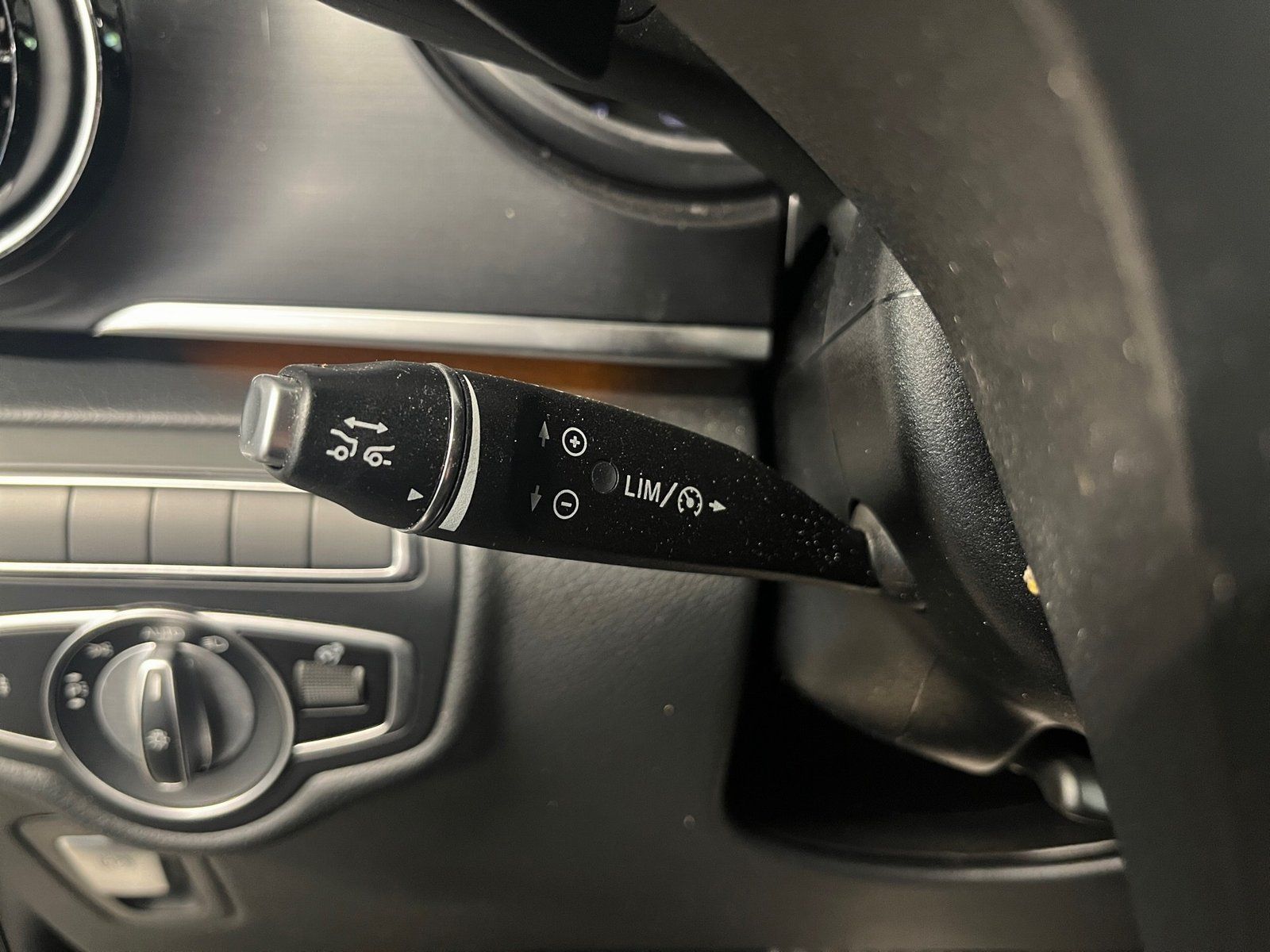 Fahrzeugabbildung Mercedes-Benz EQV 300 AVANTGARDE Lang*LED*Totw*Burmester*Distr