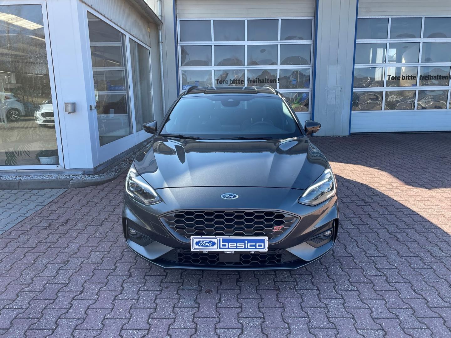 Ford Focus ST Turnier+NAV+DAB+B&O+PDC+LED+SHZ+RFK+LMF