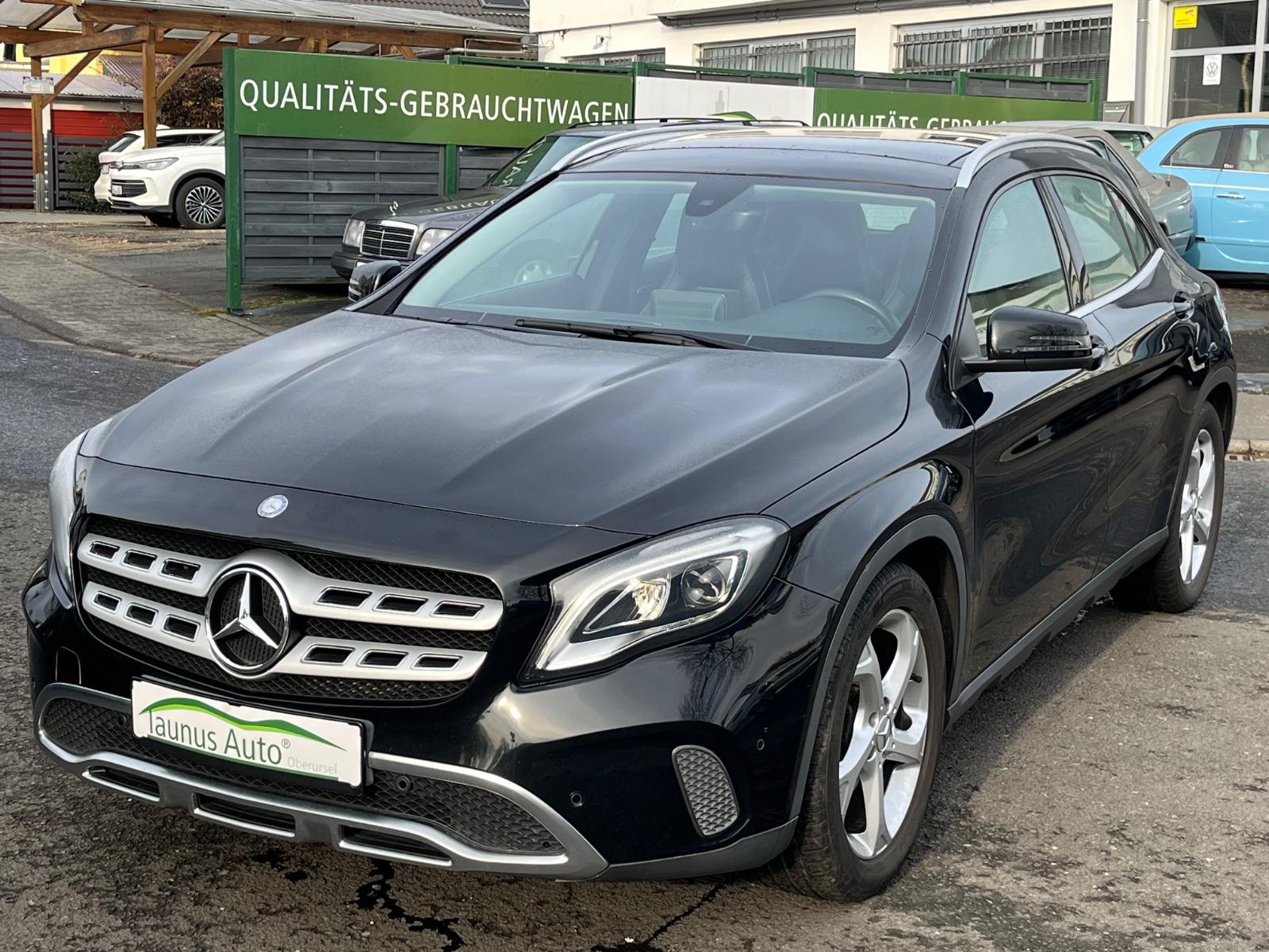 Mercedes-Benz GLA 200 URBAN-AUTOM-PANORAMA-NAVI-SITZHZ-HECK El