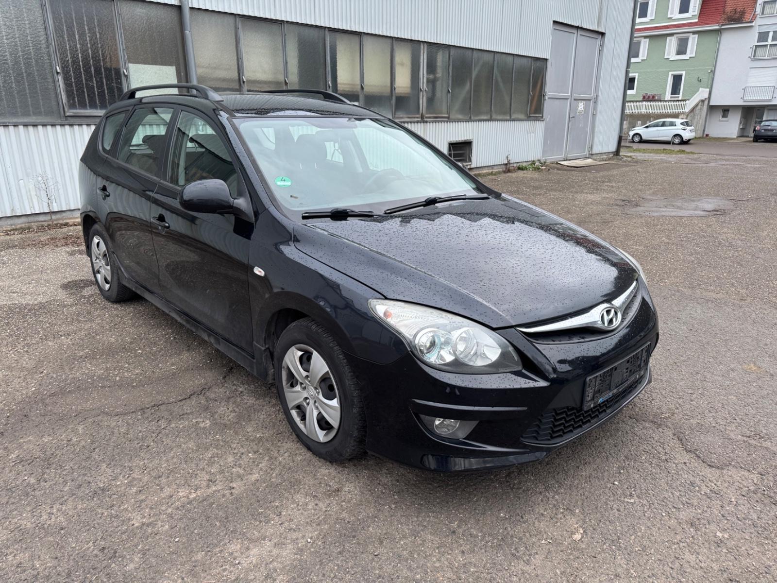Hyundai i30 SW 1.6 Diesel Automatik Getriebe tüv 01.2027