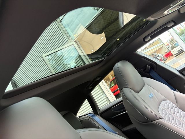 RS7 Sportback PERFORMANCE 305 KM/H+SAGA+KERAMIK+