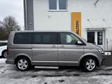 Volkswagen T6 Multivan = Rollstuhlgerecht - (fast) Vollauss - : Rollstuhlgerecht