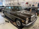 Mercedes-Benz W114/8 - Mercedes-Benz 250 in Düsseldorf