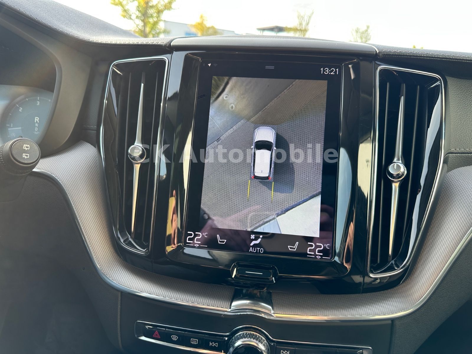 Fahrzeugabbildung Volvo XC60 B4 Inscription 2WD/Leder/Pano/LED/BLIS/360°