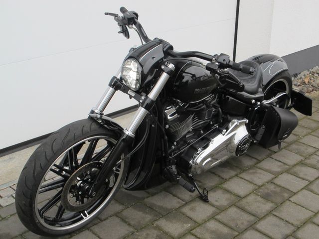 Harley-Davidson Breakout 114 5HD1 Spezial Umbau