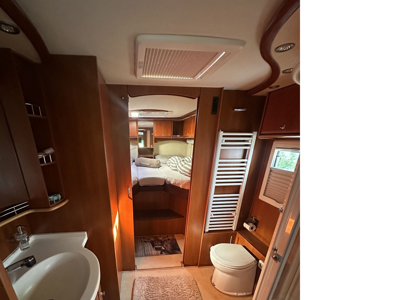 Fahrzeugabbildung Concorde Charisma 890 LS MAN TGL 02