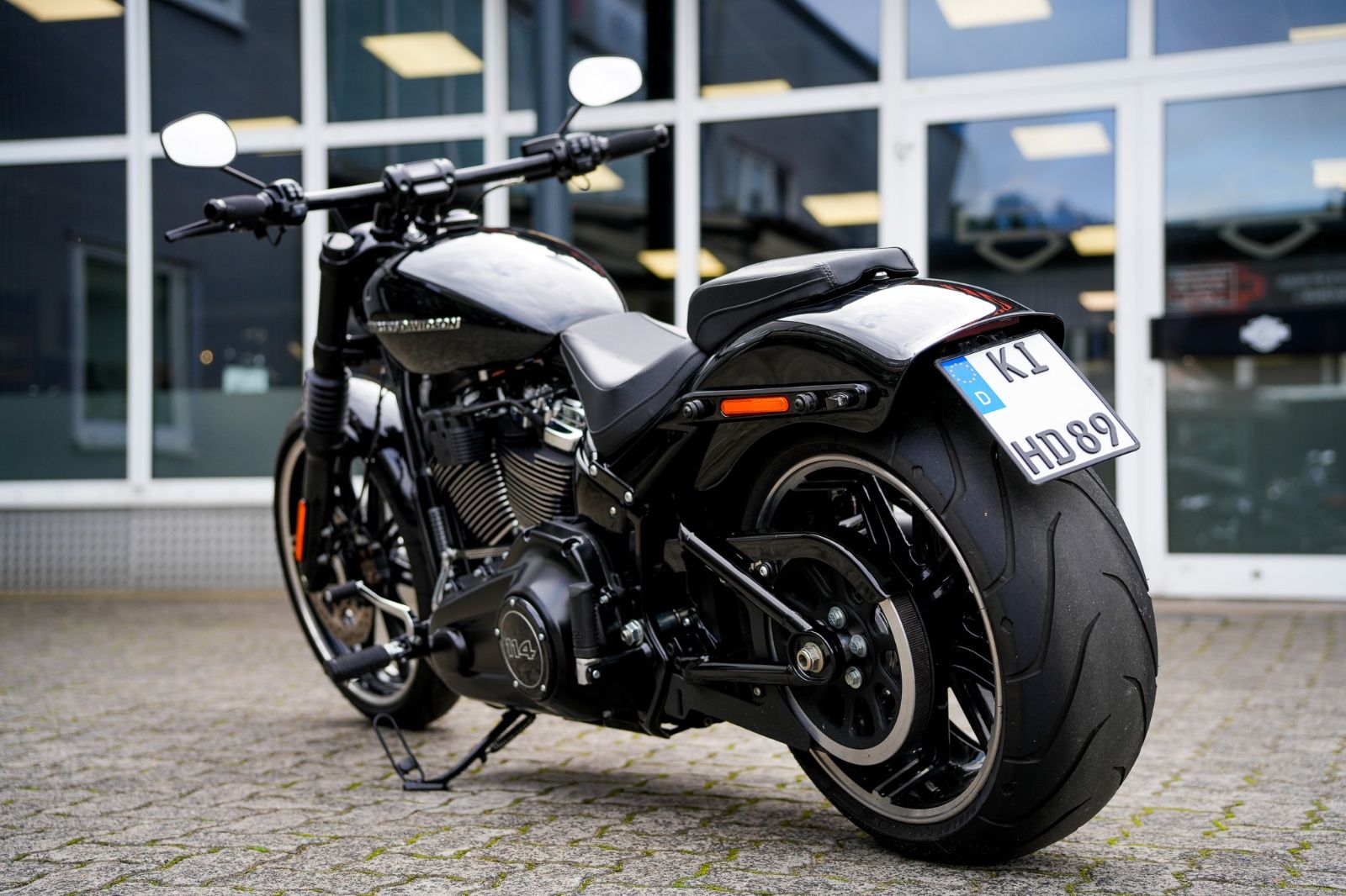 Fahrzeugabbildung Harley-Davidson FXBRS Breakout 114 cui - Miller - Black Black