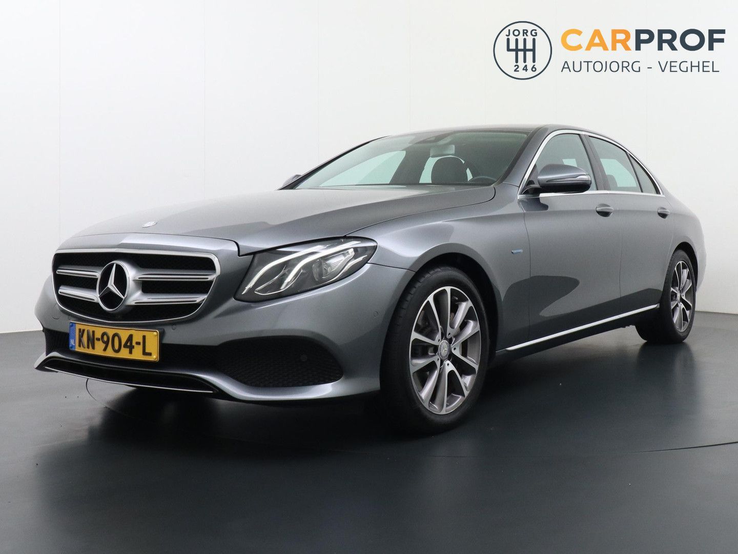 MERCEDES-BENZ E 350 e Avantgarde AHK Widescreen Sfeer verlicht