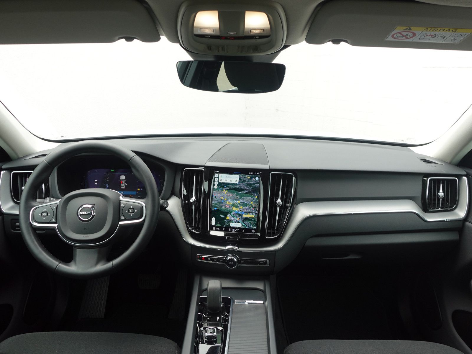Fahrzeugabbildung Volvo XC60 Momentum Pro 2WD AUTOMATIK,Sitzhz,18"Alu,PP