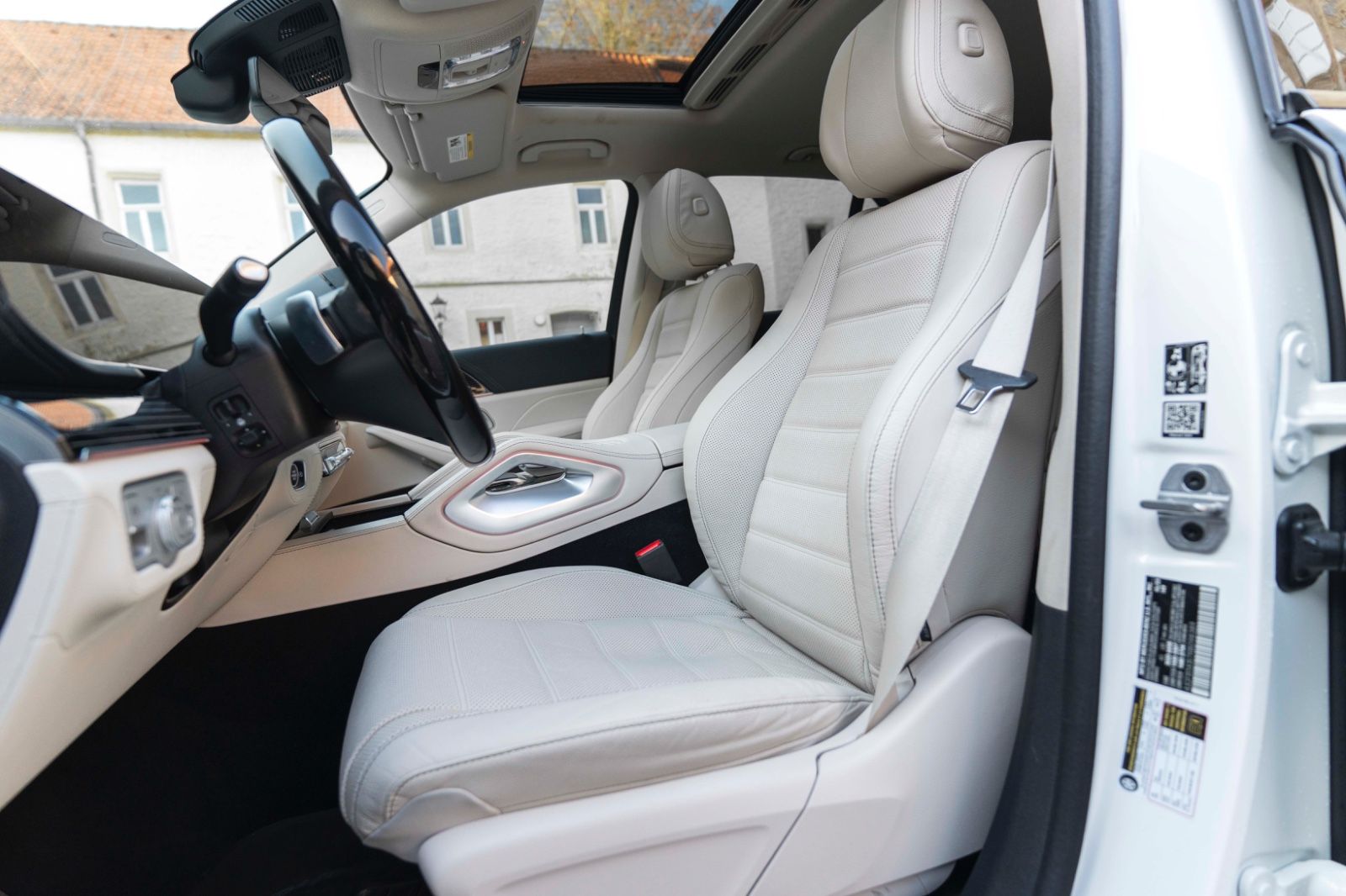 Fahrzeugabbildung Mercedes-Benz GLE 450 4Matic BURMESTER 360° MULTIBEAM PANO