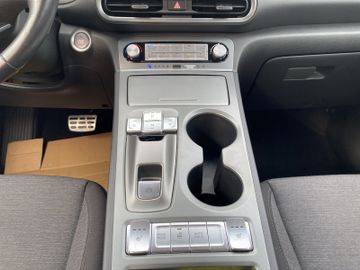 Hyundai Kona Select Elektro Kam.+KeyLess+Navi+SHZ+ACC