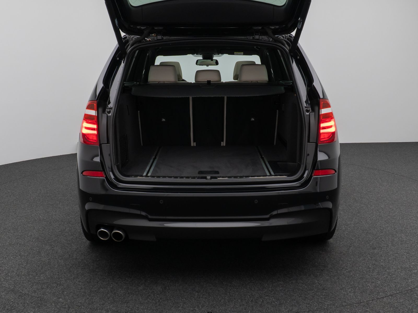 Fahrzeugabbildung BMW X3 xD35d M Sport Panorama Kamera HUD HiFi Komfor