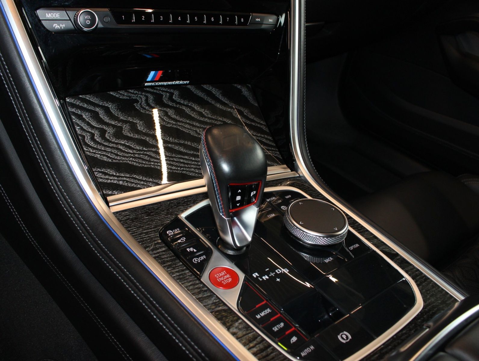 Fahrzeugabbildung BMW M8 Coupe Comp. M Driver´s*B&W*Softclose*TOP