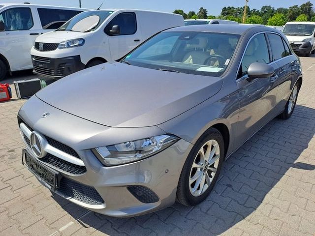 MERCEDES-BENZ A 180 Progressive DCT+MBUS+LEDER+DAB+PARK PAKET+