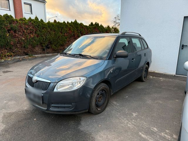 Skoda Fabia Combi 1.2 HTP Klima Tüv Neu 1....