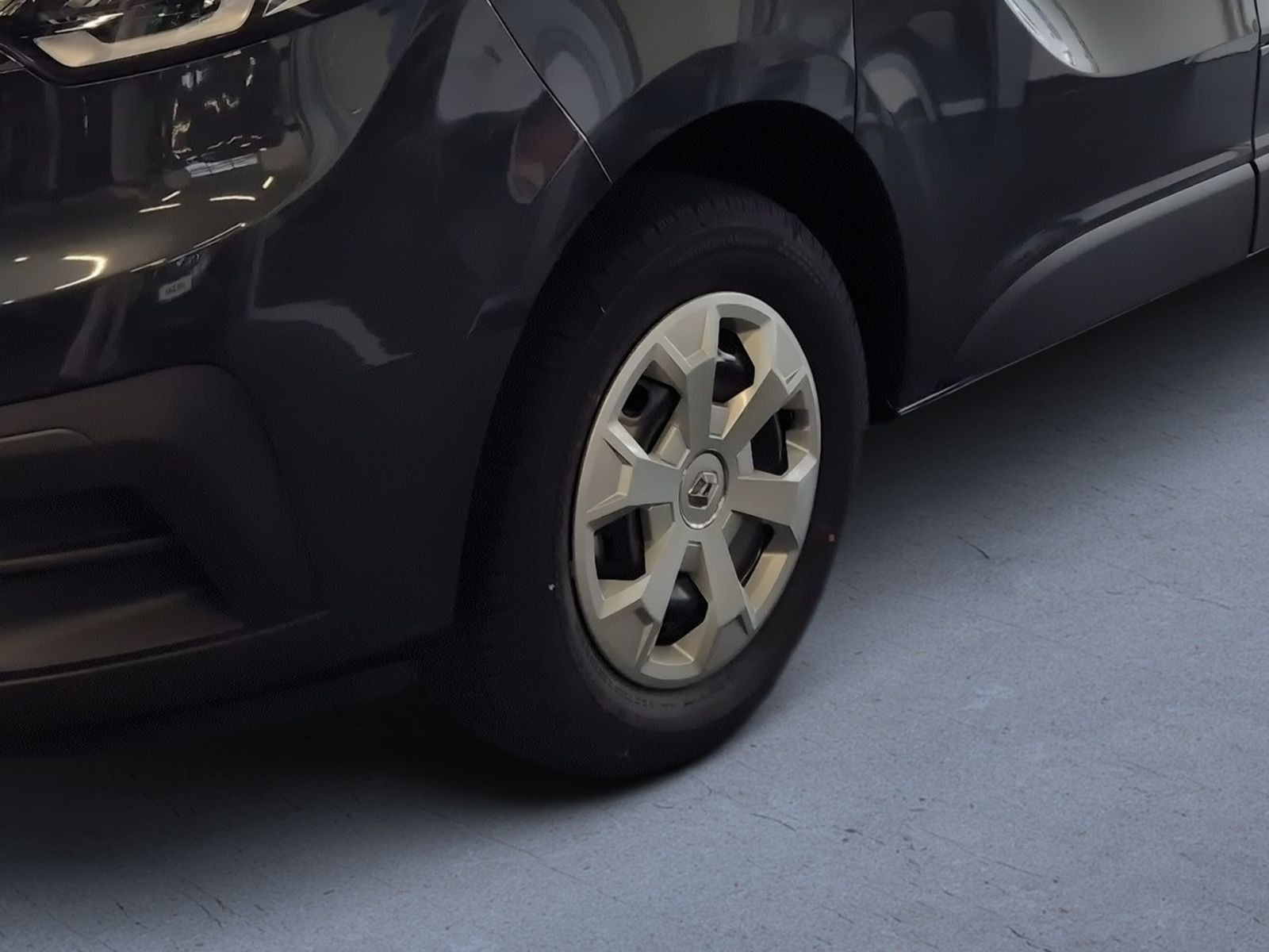Fahrzeugabbildung Renault Trafic Combi L2H1 3,0t 9-Sitze Start dci 150