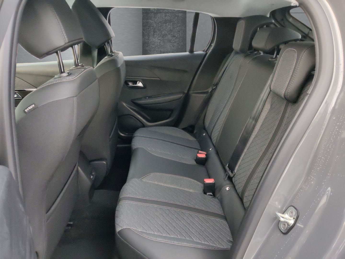 Peugeot 208 - Bild 10