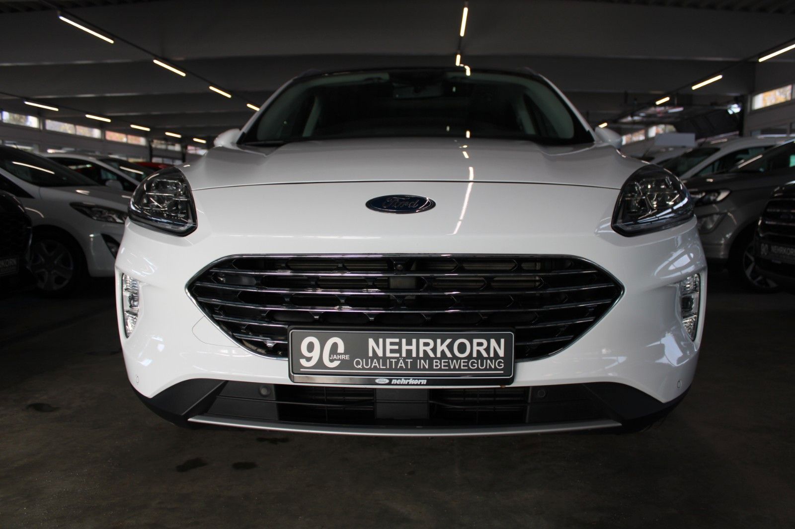 Fahrzeugabbildung Ford Kuga Titanium X Automatik LED Pano STDHZ WinterP