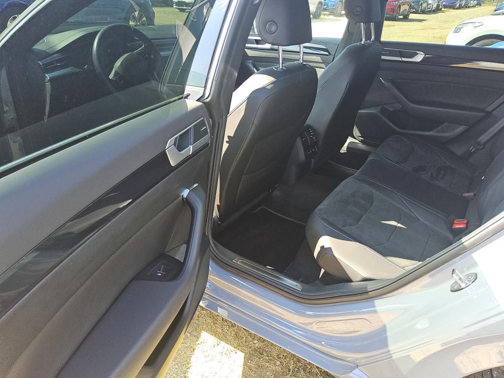 Volkswagen Arteon Shooting Brake R 2.0 TSI DSG 4M Pano. IQ foto 6