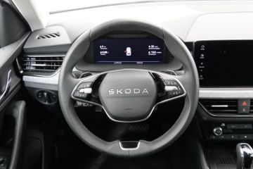 Skoda Kamiq Tour 1.0 TSI DSG LED MATRIX AHZV PDC ACC