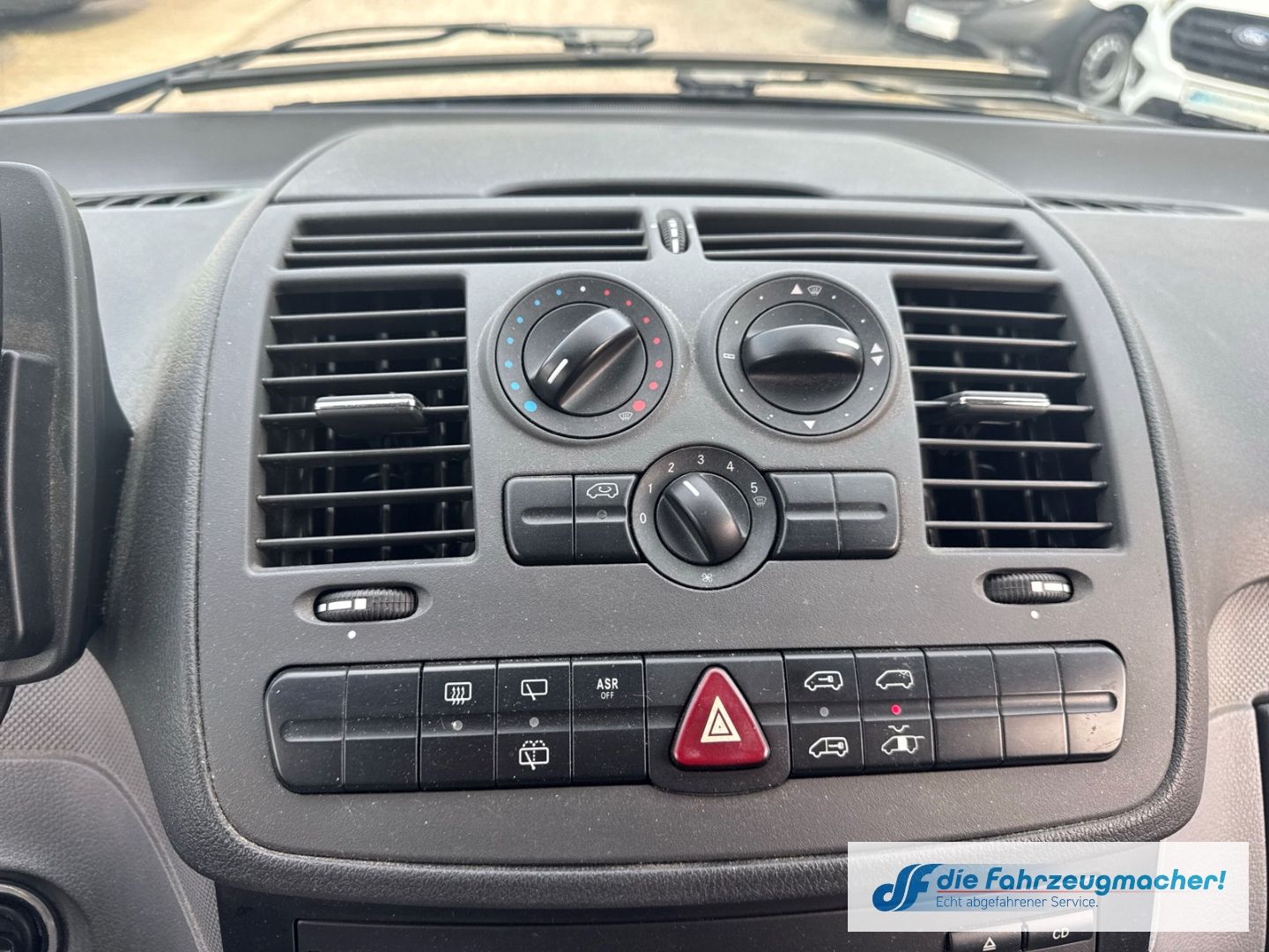 Fahrzeugabbildung Mercedes-Benz Vito Mixto 111 CDI kompakt DPF *EXPORT