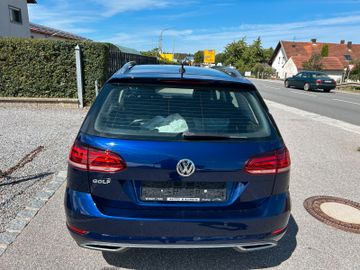 Volkswagen Golf - 5