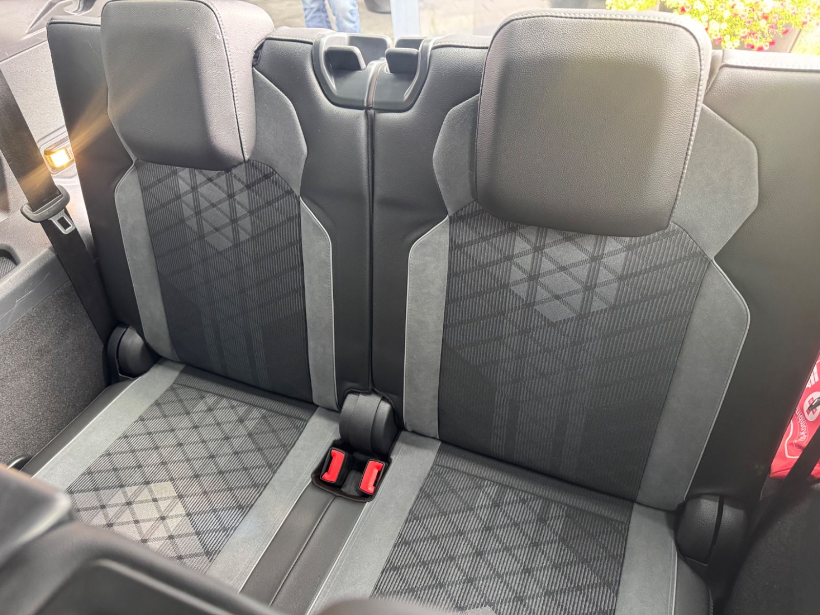 Volkswagen Tiguan Allspace R-Line 4Motion *7-SITZER/STHZ* foto 23