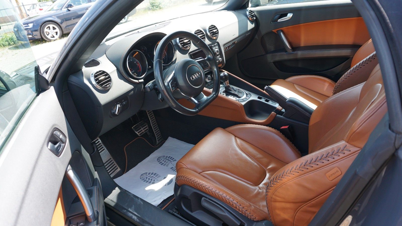 Fahrzeugabbildung Audi TT Roadster 2.0 TFSI quattro,Leder,Navi,Xenon,SH