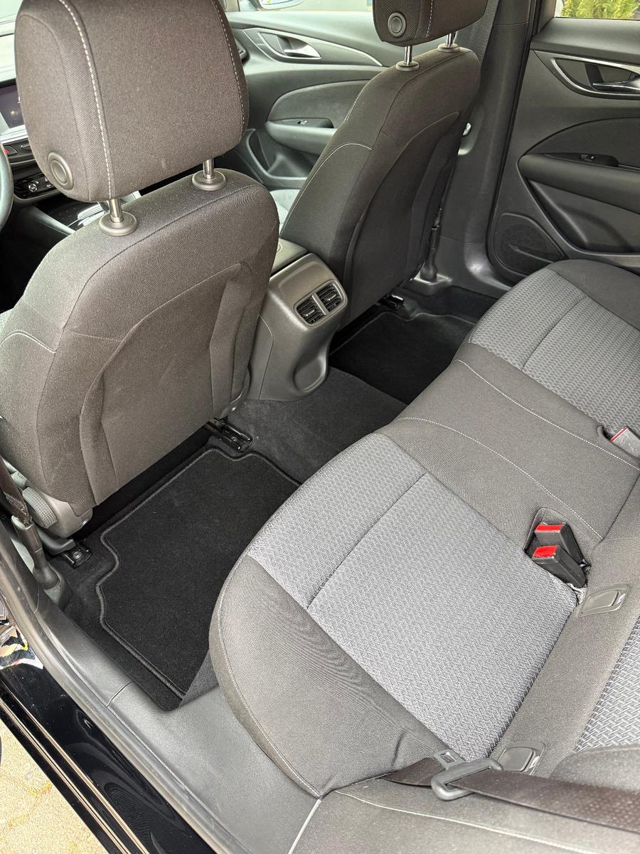 Opel Insignia B Sports Tourer*AHK*LED*SHZ*PDC*