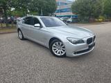 BMW 750i-KLIMA-LEDER-EURO5-TÜV NEU-TOP ZUSTAND - BMW 750 aus 2010