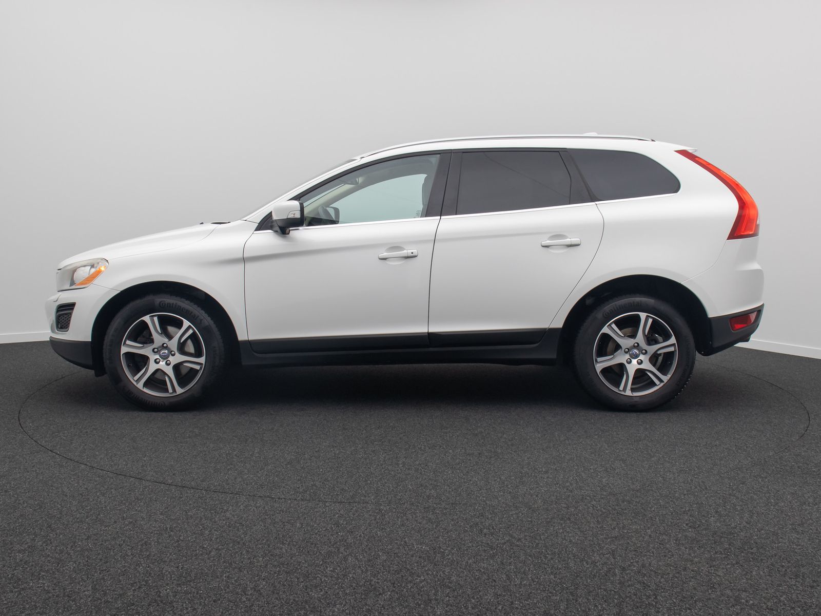 Fahrzeugabbildung Volvo XC60 Summum 2WD Bi-Xenon Kamera Panorama