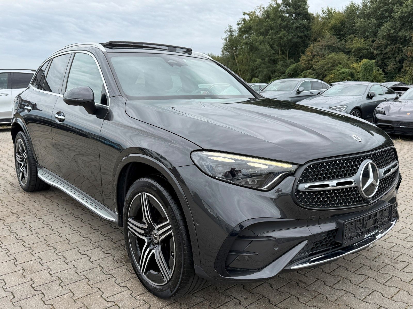 Mercedes-Benz GLC 300e AMG Line 4-Matic Panoramadach foto 3