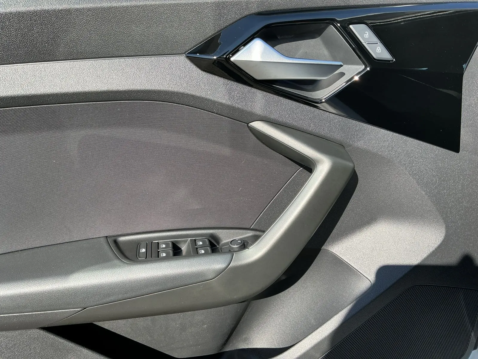 Audi A1 Sportback 30 TFSI PDC+SHZ+DAB+BLUETOOTH+15"LM, миниатюра 15