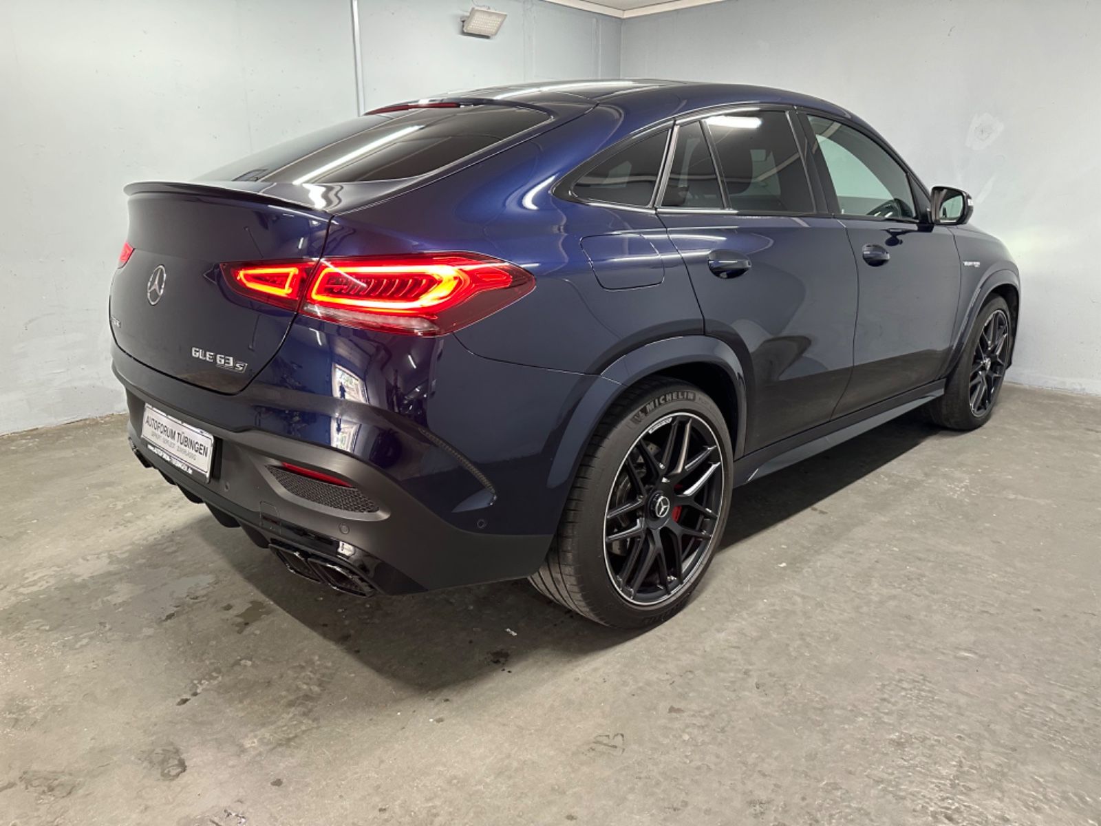 Fahrzeugabbildung Mercedes-Benz GLE 63 S 4MATIC+ *PANORAMA*NIGHT*VMAX*MULITBEAM*