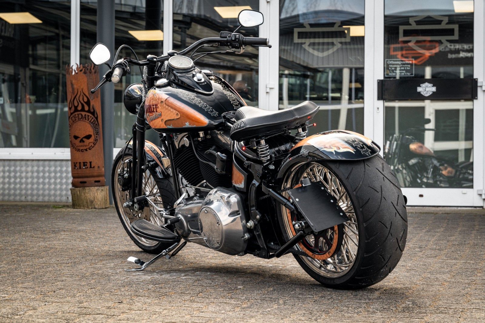 Fahrzeugabbildung Harley-Davidson SOFTAIL CROSS BONES CUSTOM FLSTSB - BIG SPOKE