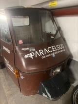 Piaggio APE fährt und bremst, aber Restaurationsobjekt
