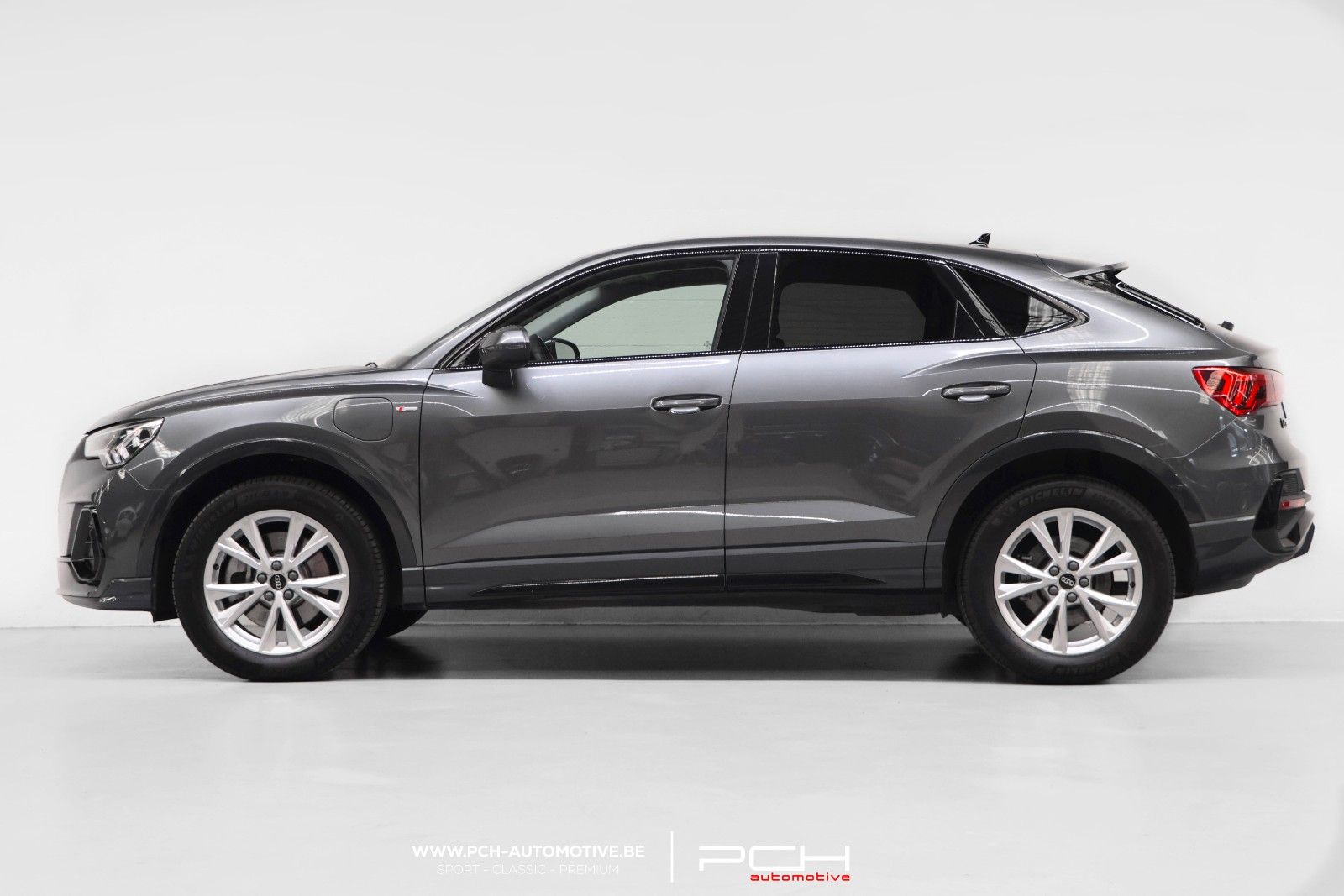 Audi Q3 Sportback 45 TFSIe PHEV S-Line S-Tronic Aut. imagem 3