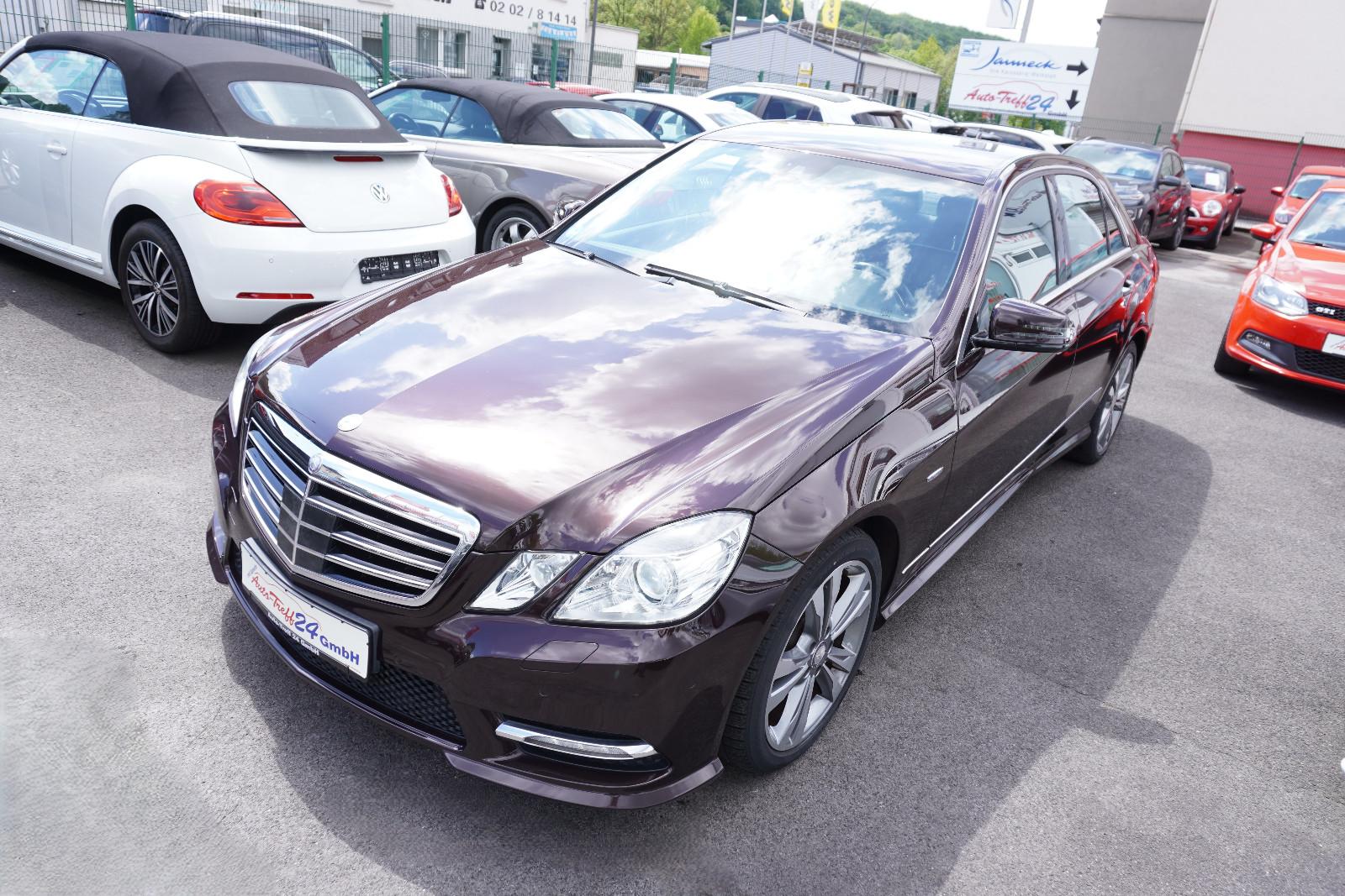 Mercedes-Benz E 300 CGI 4Matic *AMG Line*Xenon*Kamera*Navi*TOP