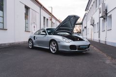 Fahrzeugabbildung Porsche 996 Turbo Coupé  *Schalter / Schalensitze*